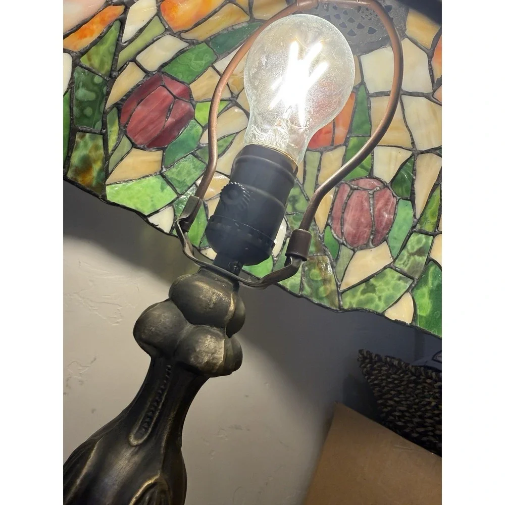Vintage Tiffany Style Stained Glass Tulip Table Lamp Antique Bronze Base‎ 22